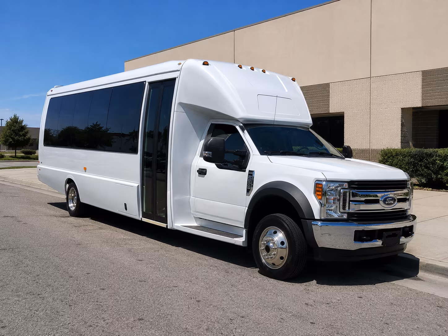 wedding shuttle buses and ceremony to reception transportation in fargo